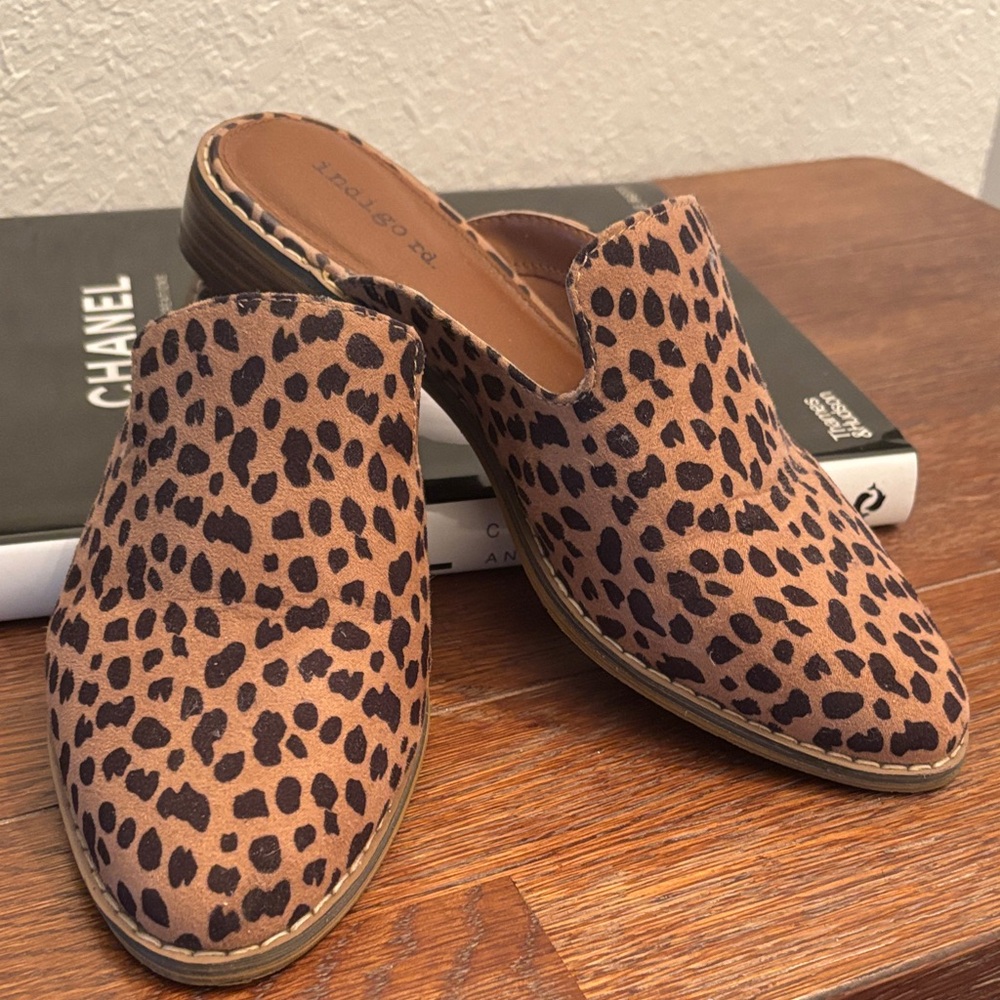Indigo Leopard Print Mules